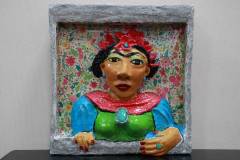 126.-Natalie-PELED-–-Kibbutz-Afikim-Jordan-Valley-ISRAEL-a.-Frida-Kahlo-37-x-37-cm-sculptura-din-hartie-machetata